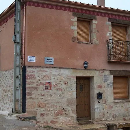 La Fuente Del Monte